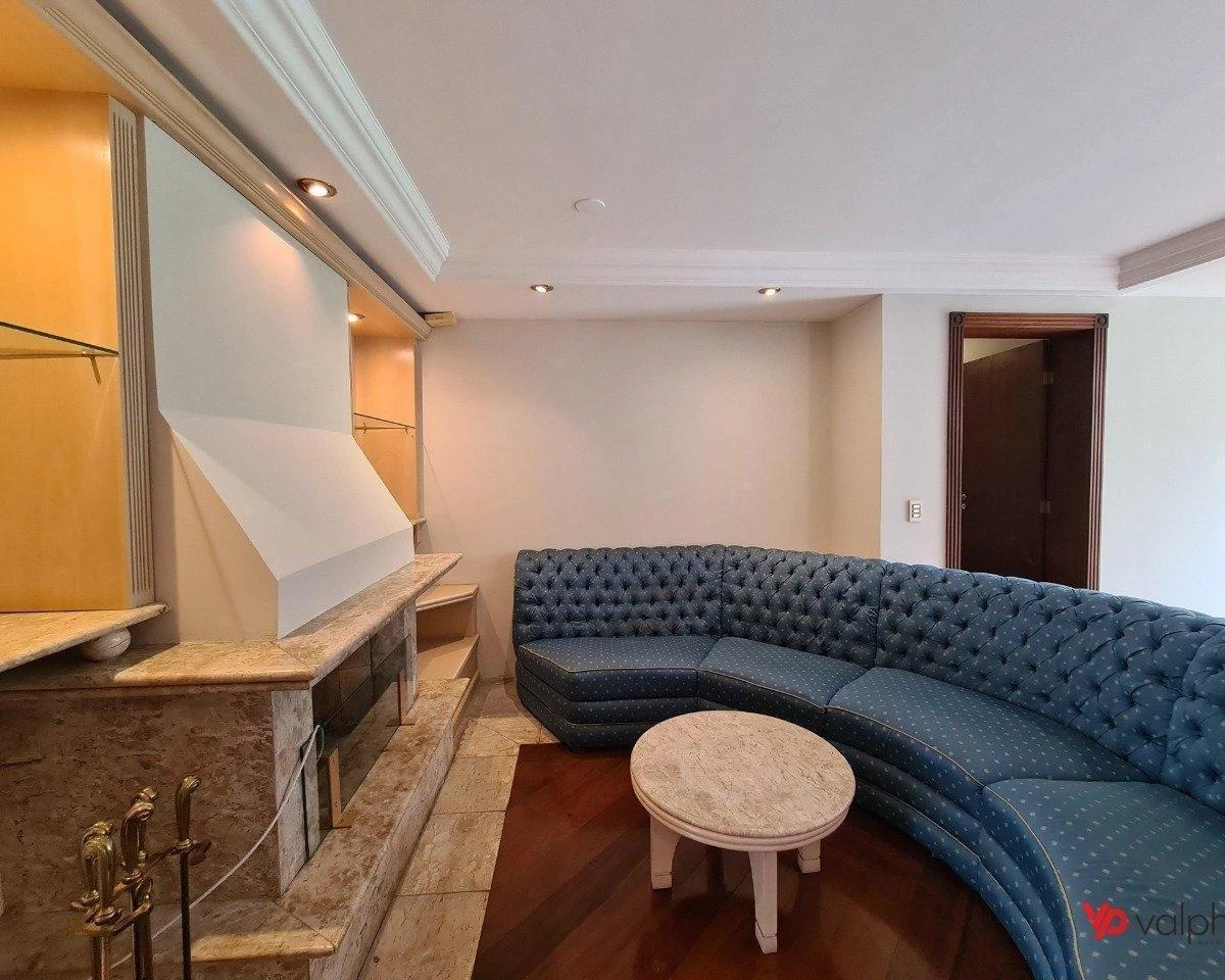 Condo house with 3 bedrooms and 5 bathrooms — photo 17