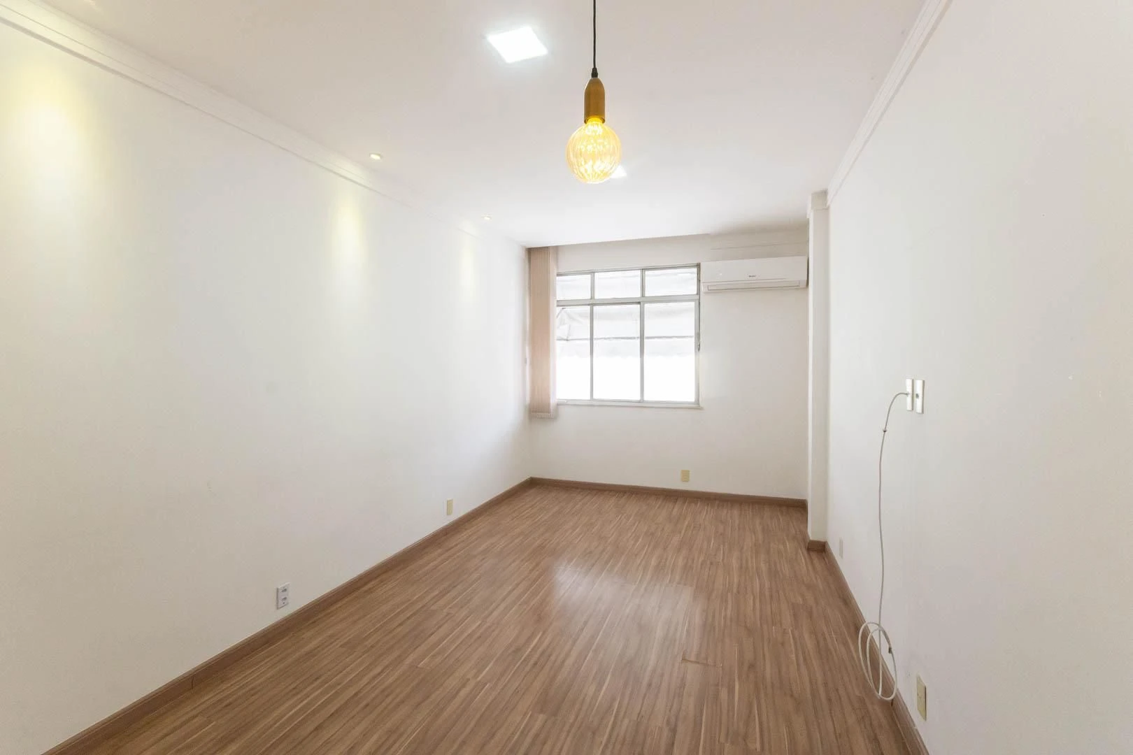Home office in a 2-bedroom apartment, 90 m² — photo 3