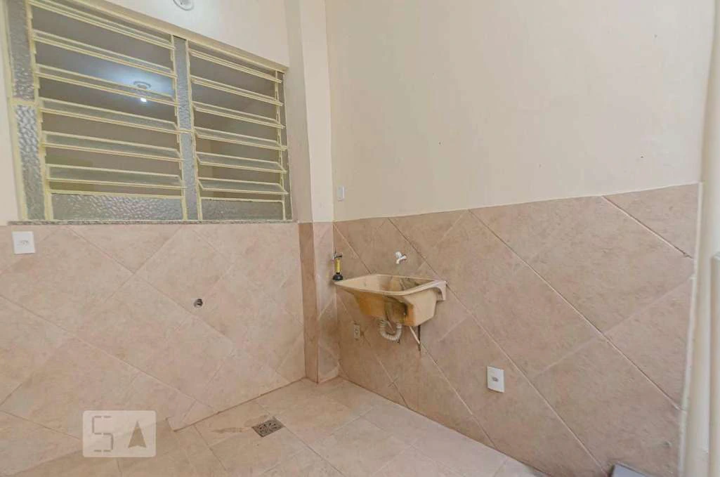 House with shared BBQ area and 5 bedrooms — photo 11