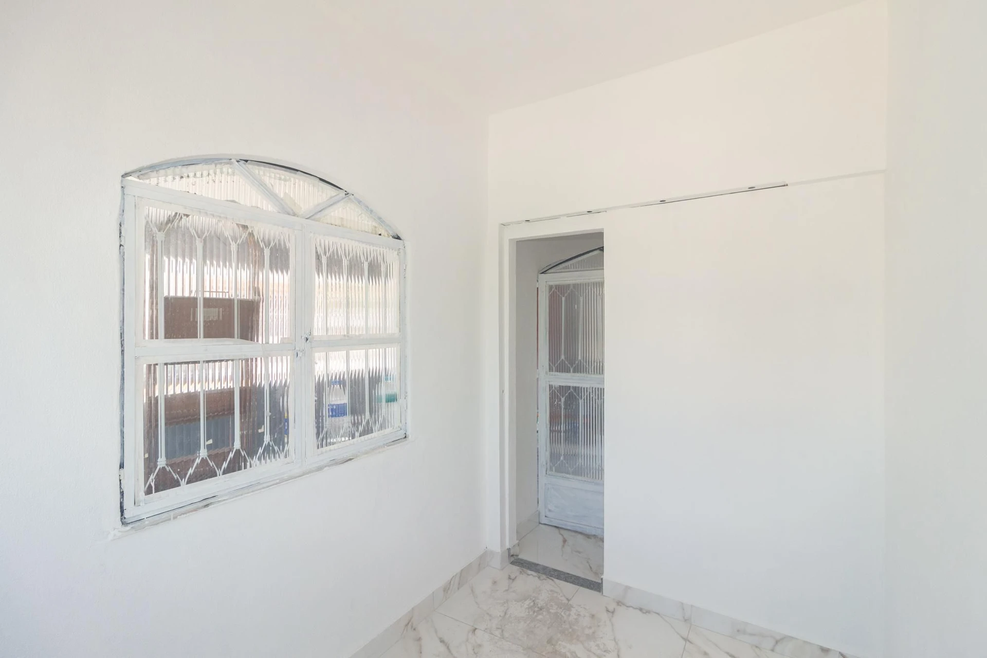 House, 80 m², with a grill on the balcony — photo 36