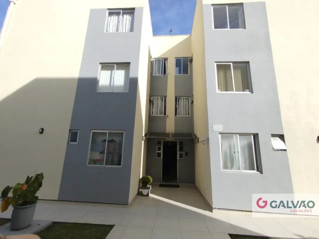 Apartamento térreo de 54 m² com armários na cozinha — photo 14