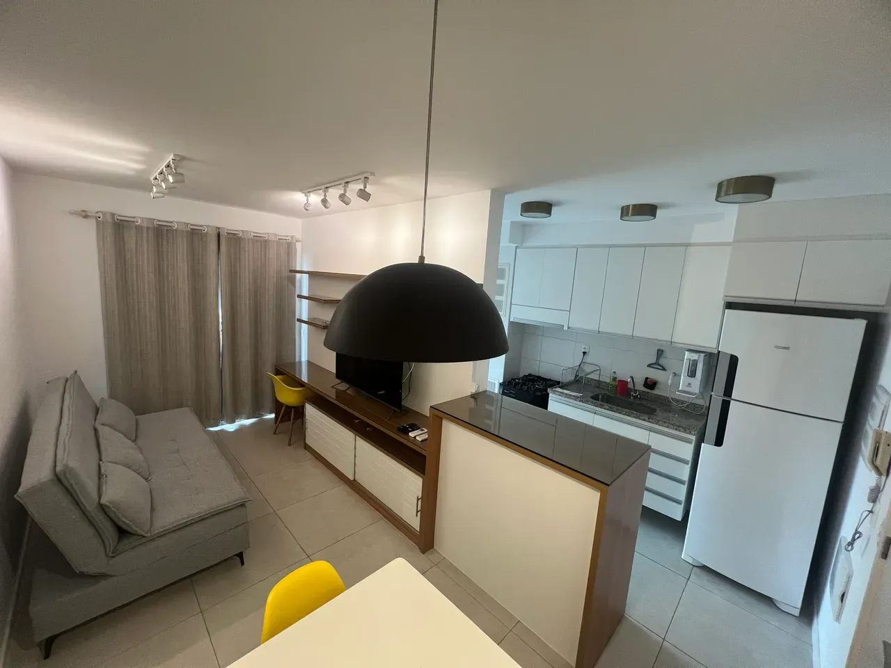Apartamento mobiliado de 46 m² com 1 suíte e 1 quarto