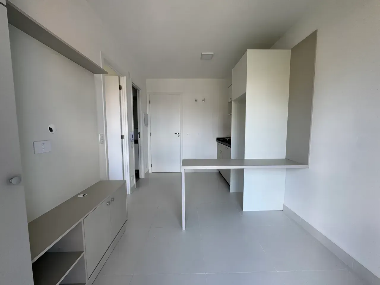 Furnished 1-bedroom apartment with a balcony — photo 4