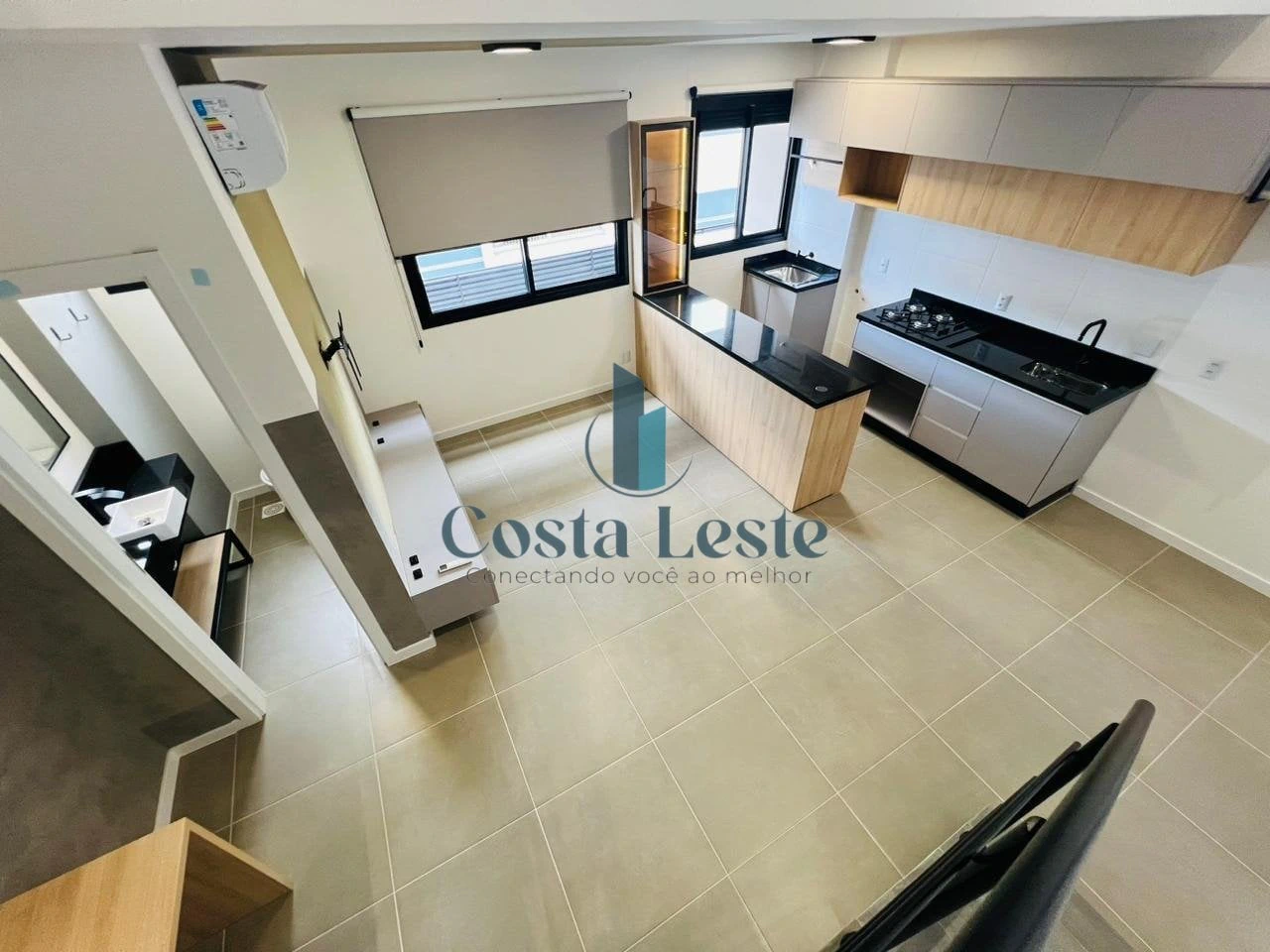 1-bedroom apartment with open-plan kitchen and 68 m² — photo 3