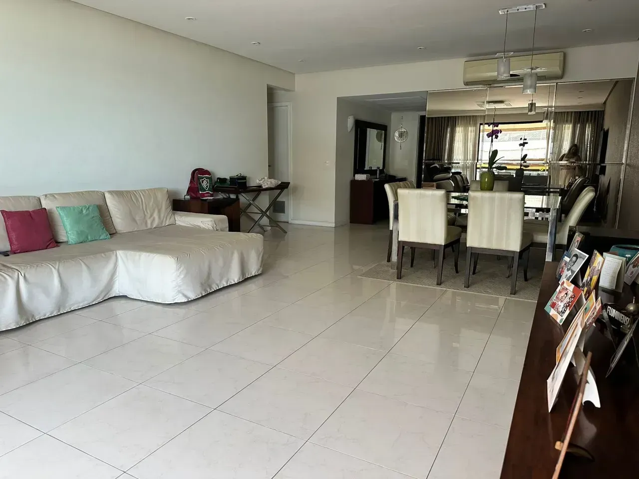 4-bedroom house with a walk-in closet in Rio de Janeiro — photo 17