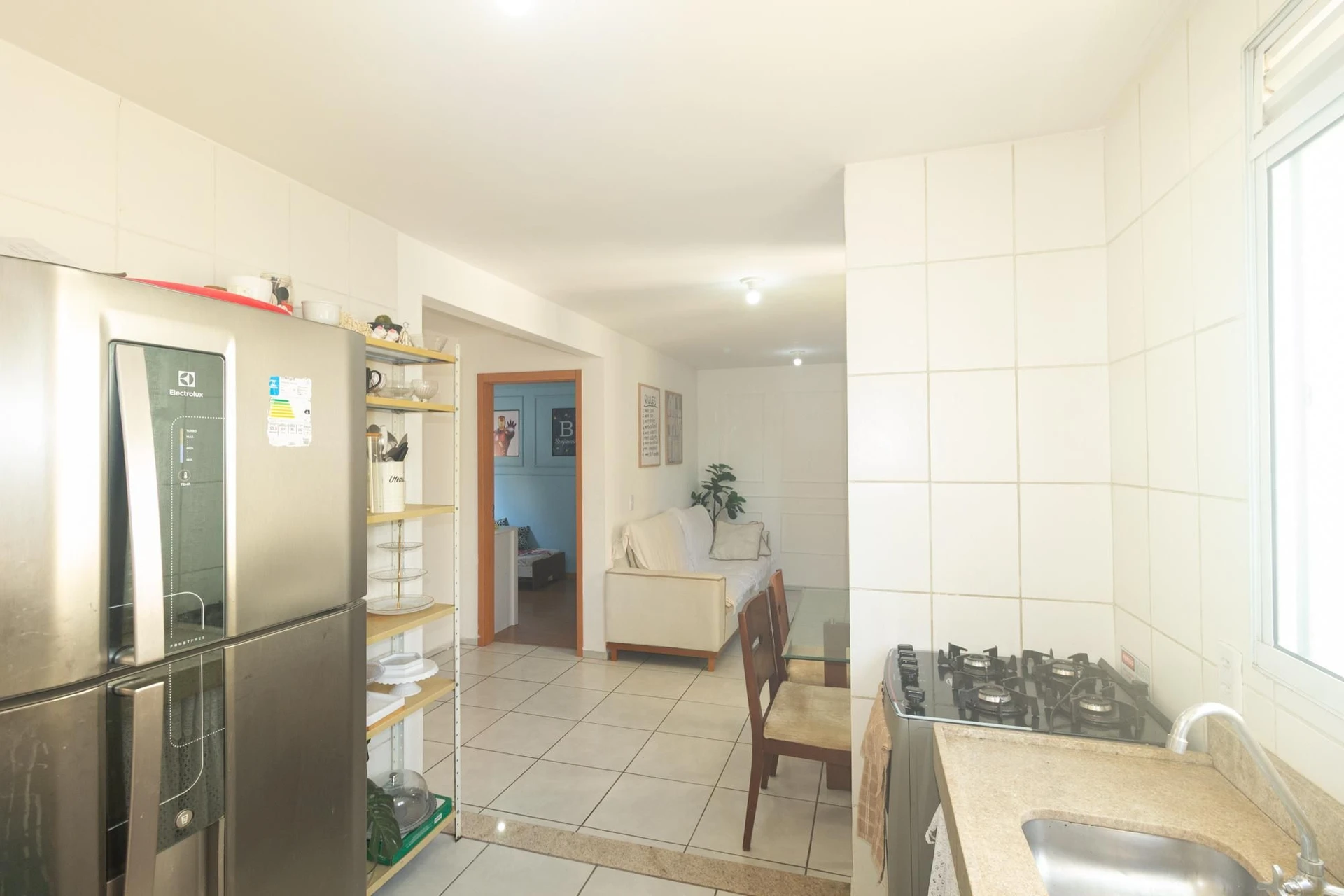Furnished 2-bedroom apartment with an open-air pool — photo 8