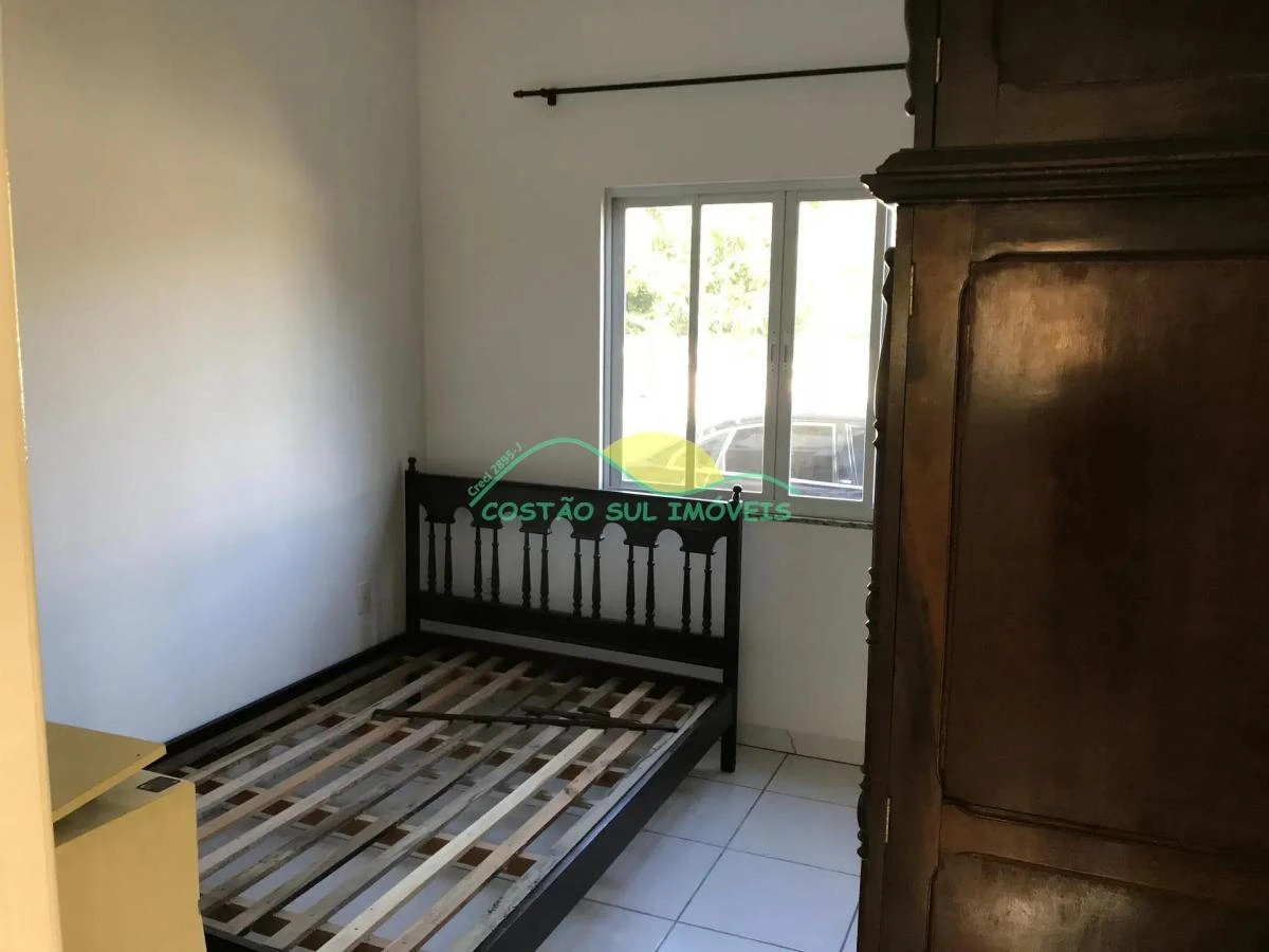 Ground-floor apartment with 3 bedrooms and separate kitchen — photo 8