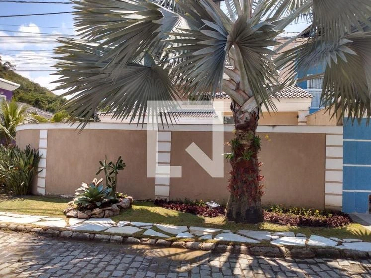 Furnished house, 350 m², with a private pool — photo 15