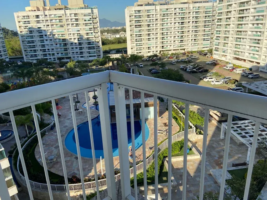 Glass-enclosed balcony in a 3-bedroom apartment, 84 m² — photo 7