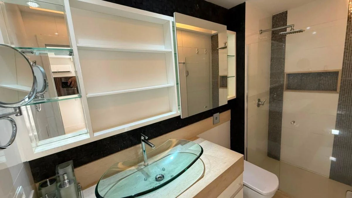 Furnished 86 m² apartment with 2 en-suite bedrooms — photo 21