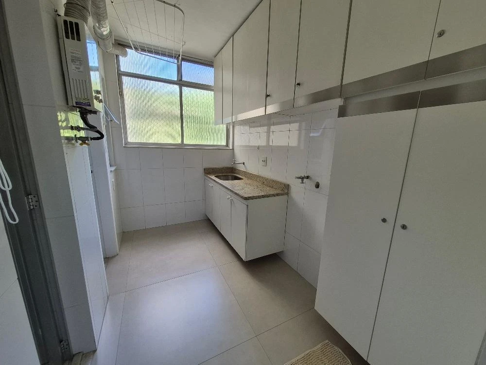 3-bedroom apartment with a mountain view in Rio de Janeiro — photo 14