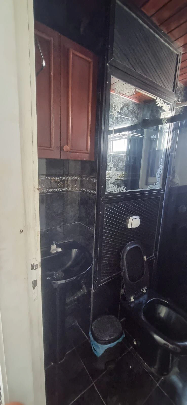 Furnished 2-bedroom apartment with separate kitchen — photo 19