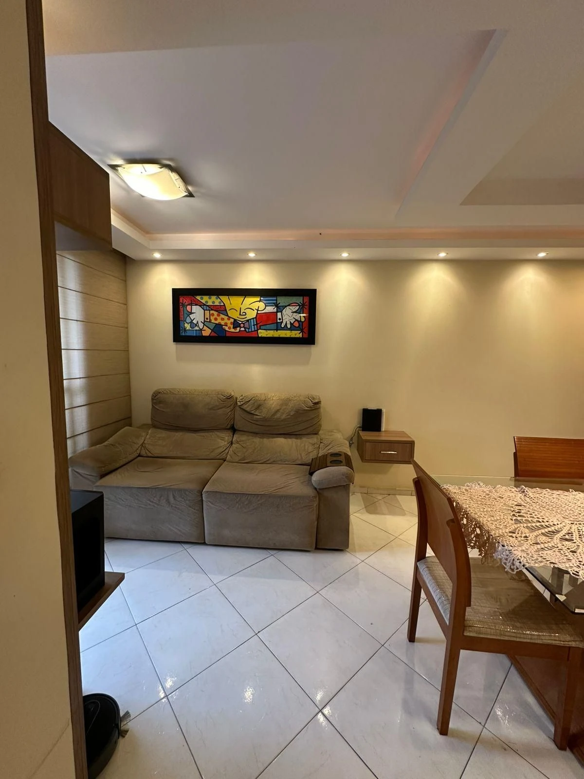 Furnished apartment with 3 bedrooms and 1 bathroom — photo 7