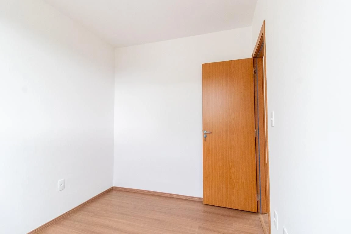 2-bedroom apartment in a building with a gym — photo 15
