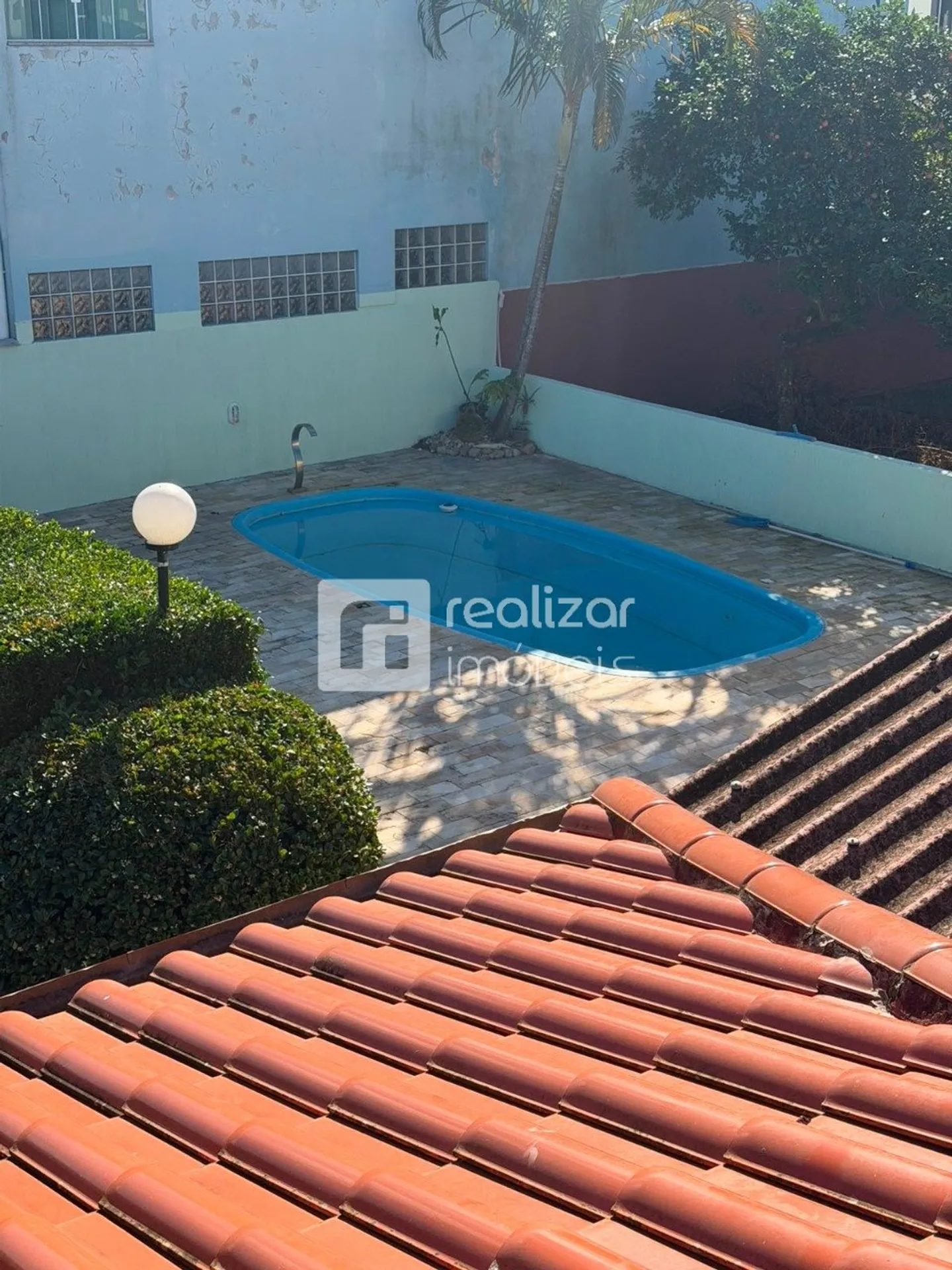 House with 5 bedrooms and a private garden — photo 4