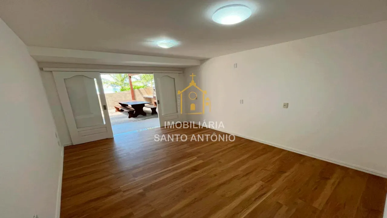 Меблированный дом: 3 спальни, 2 сьюта, 350 м² — photo 32