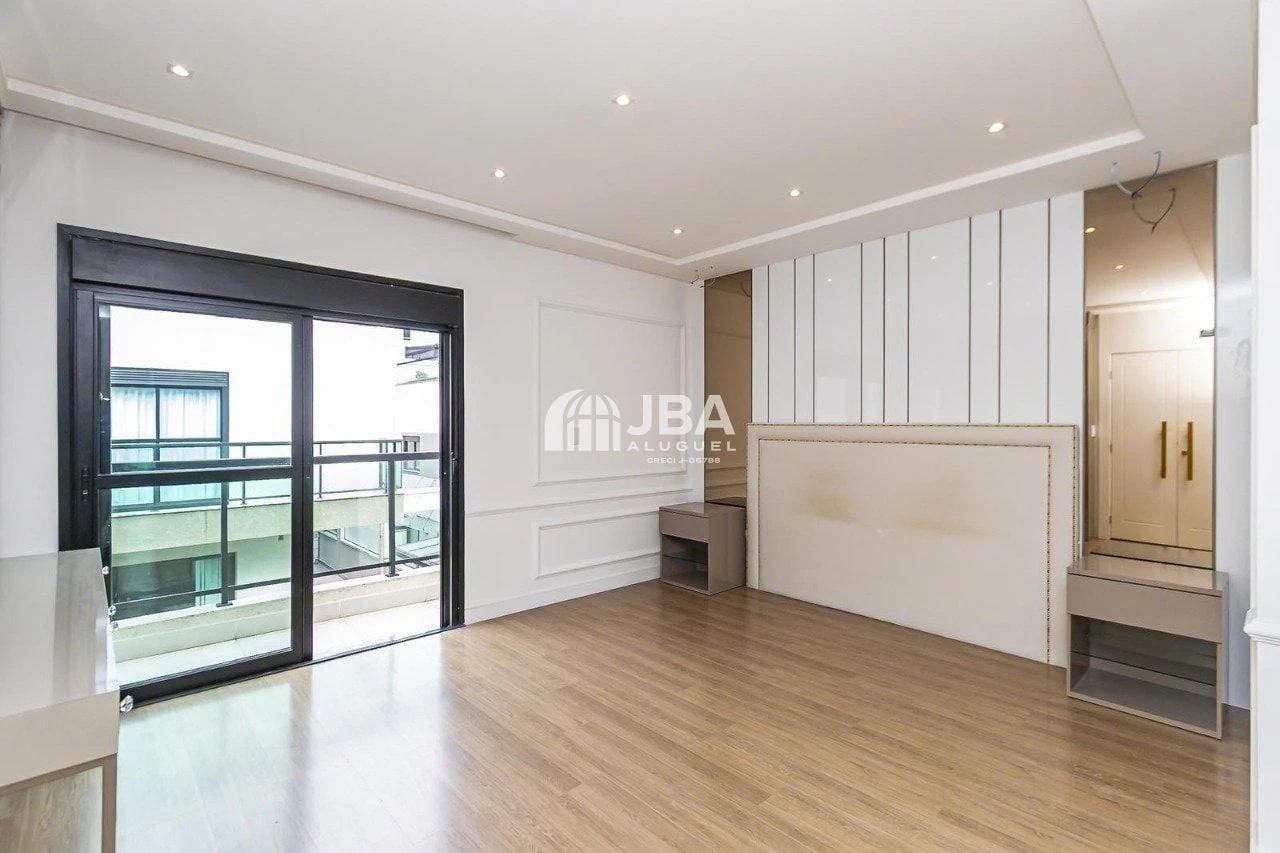 Floor-to-ceiling windows in a 2-bedroom house, 143 m² — photo 25