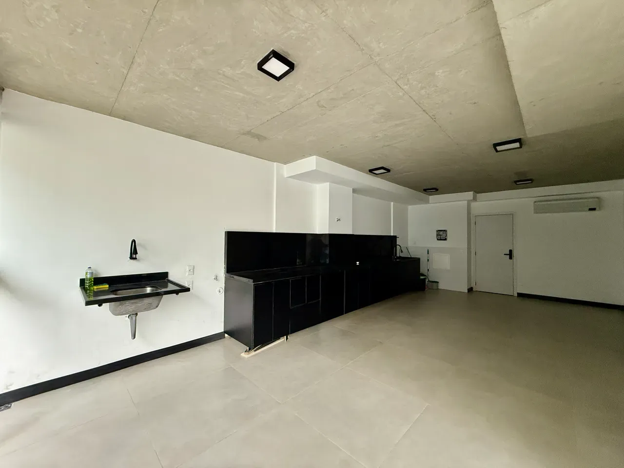 Private BBQ in a 3-bedroom apartment, 100 m² — photo 17