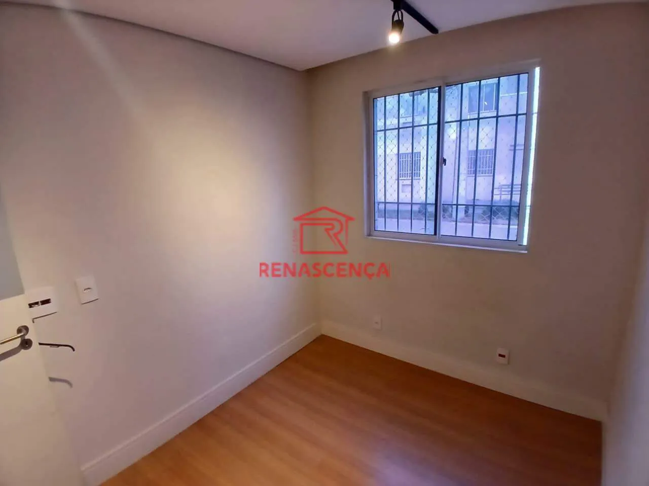 Unfurnished 2-bedroom apartment with 1 bathroom — photo 10