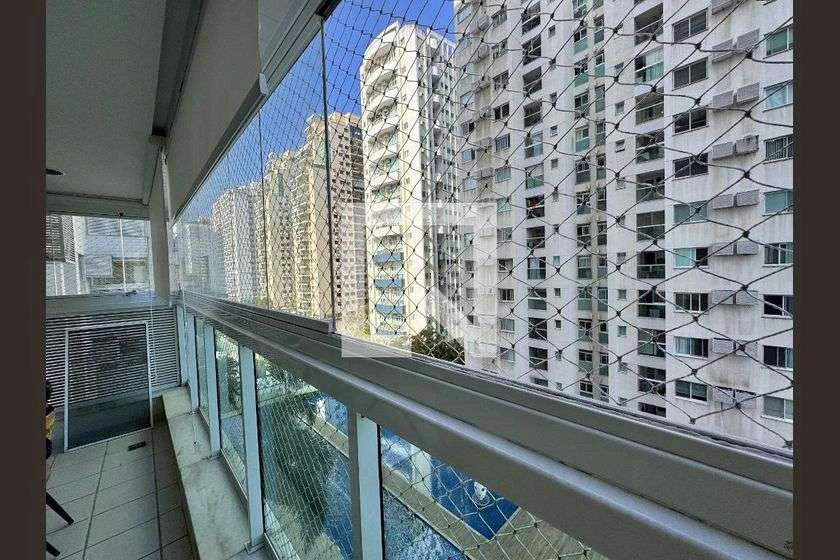 Rental apartment with 3 bedrooms, balcony 94 m² — photo 18