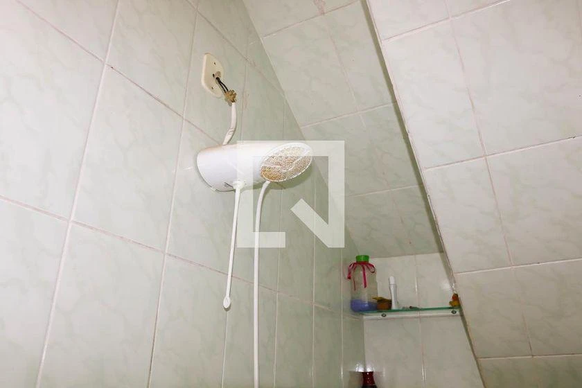 2-bedroom house with a bathtub — photo 31