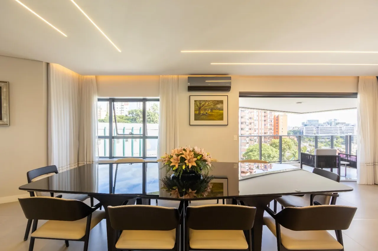 3-bedroom apartment in a building with a gym — photo 37