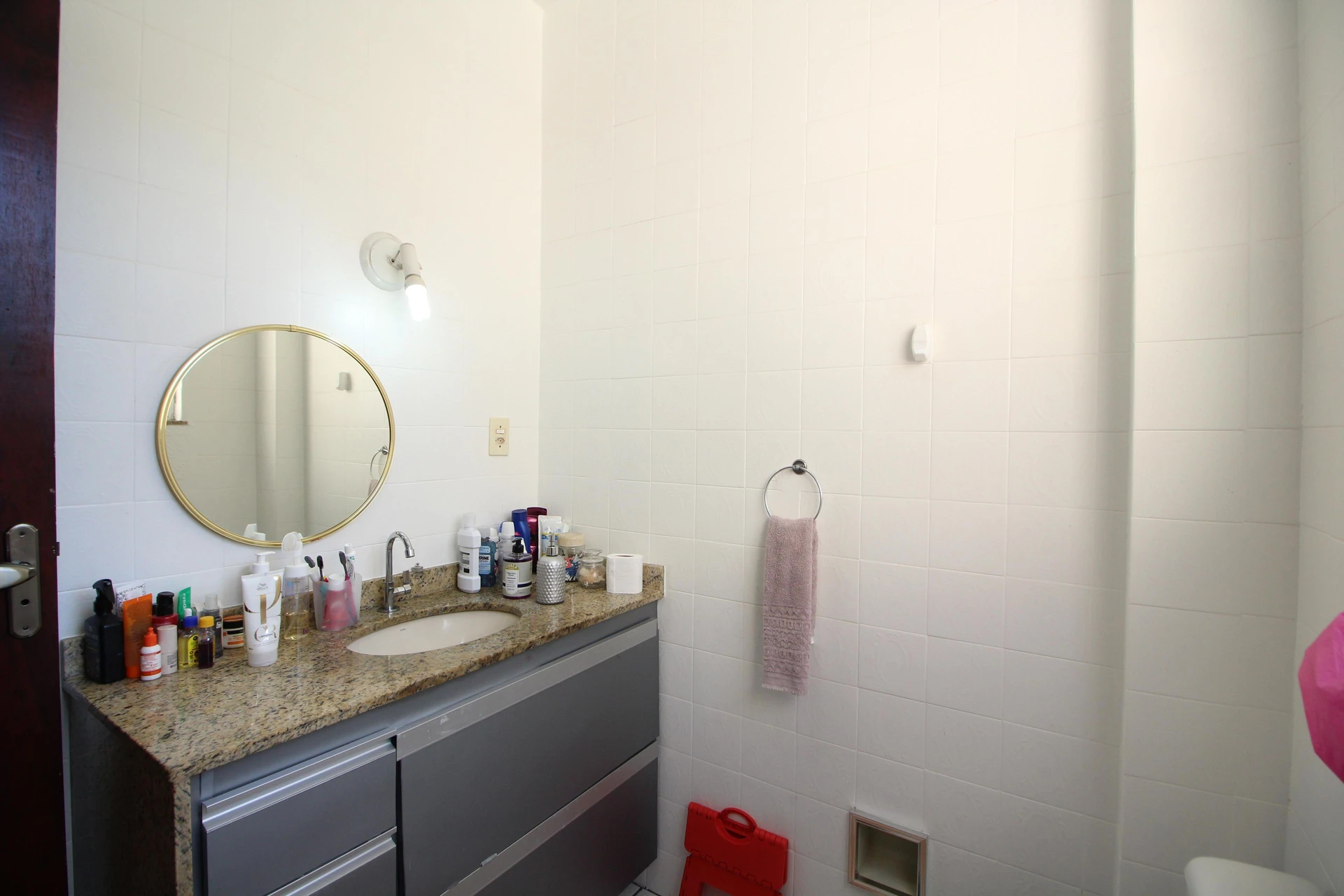 Furnished 2-bedroom apartment with 2 bathrooms — photo 24