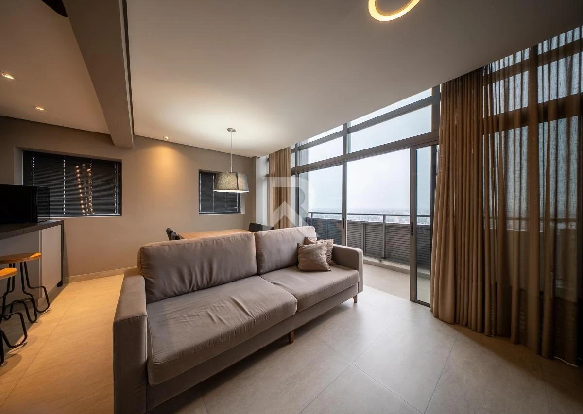 Floor-to-ceiling windows in a 2-bedroom apartment, 109 m² — photo 9