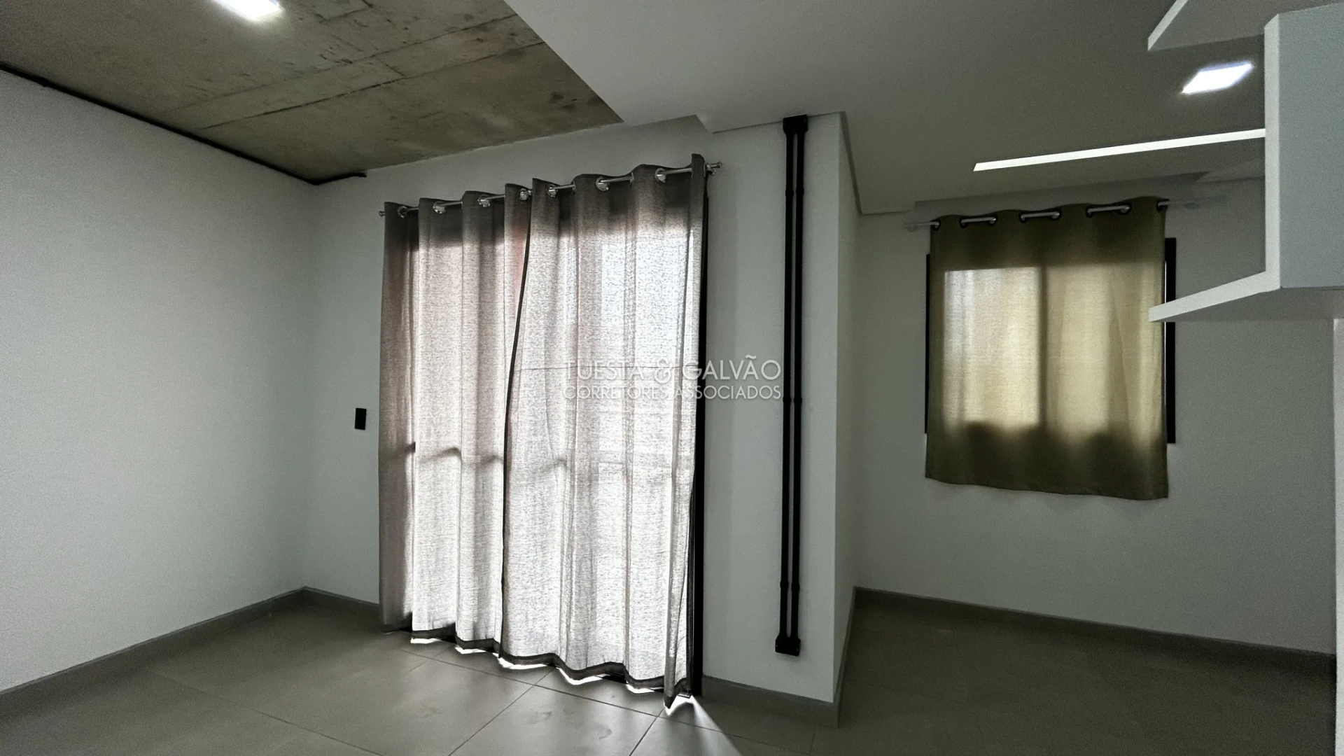 1-bedroom apartment with open-plan kitchen, 47 m² — photo 20