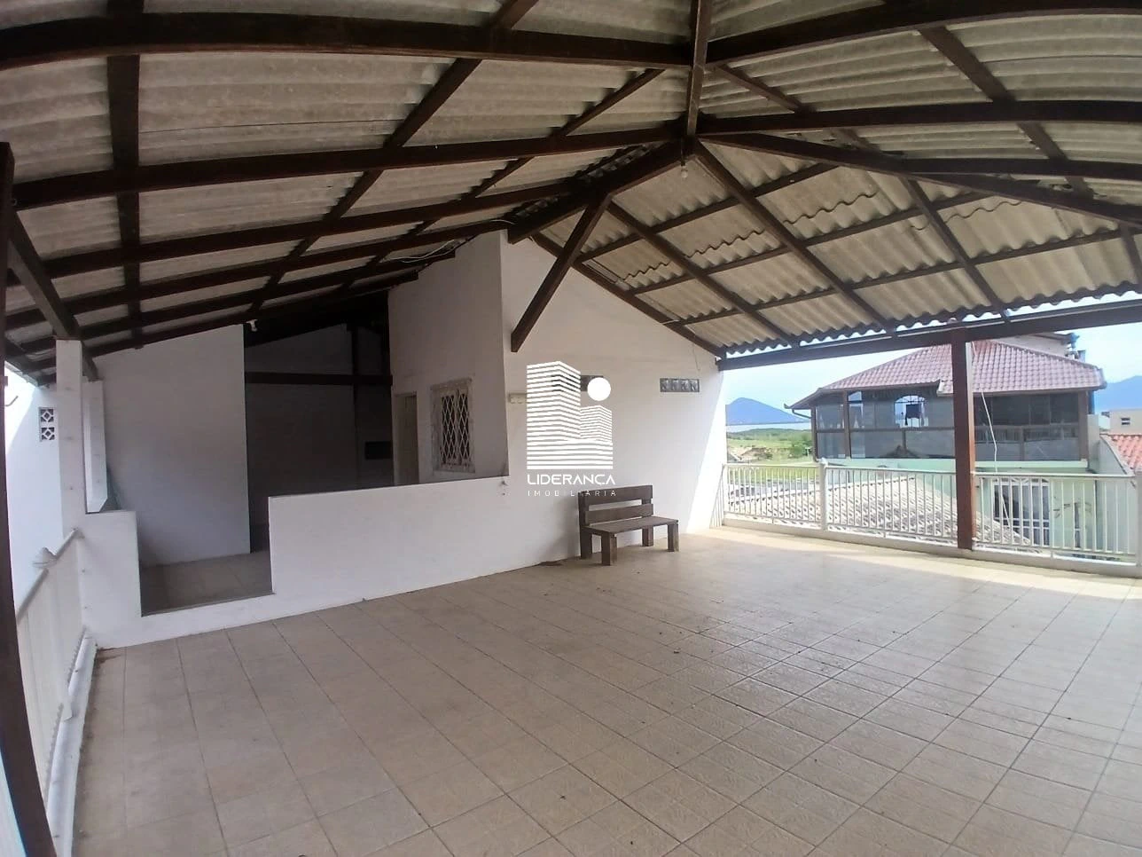 Casa, 236 m², con balcón cerrado con vidrio — photo 17