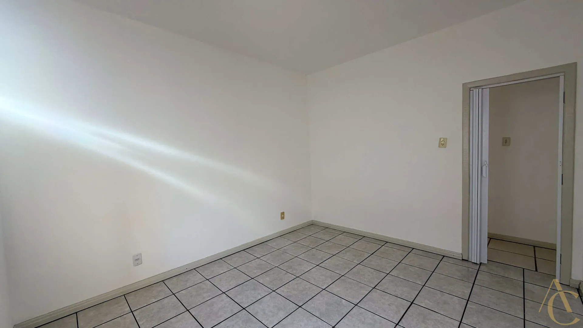 2-bedroom apartment with 1 bath and 50 m² — photo 21