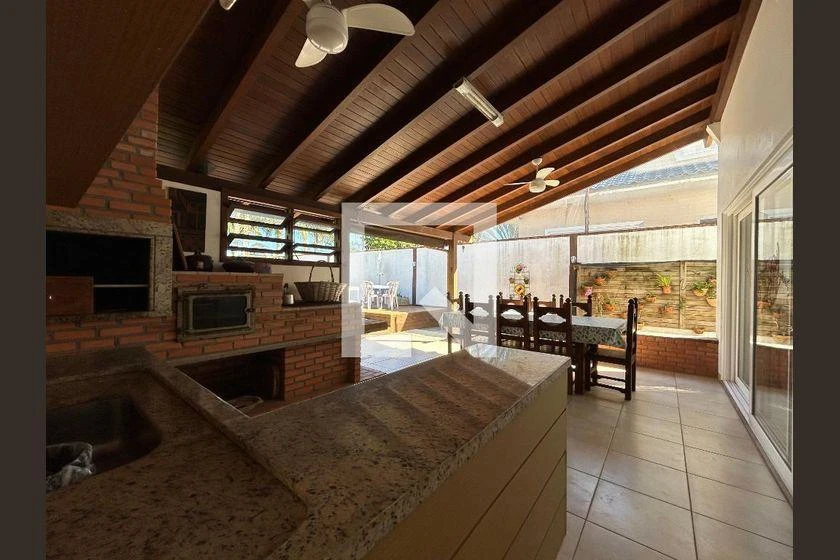 Furnished 284 m² house with 4 bedrooms and balcony — photo 5