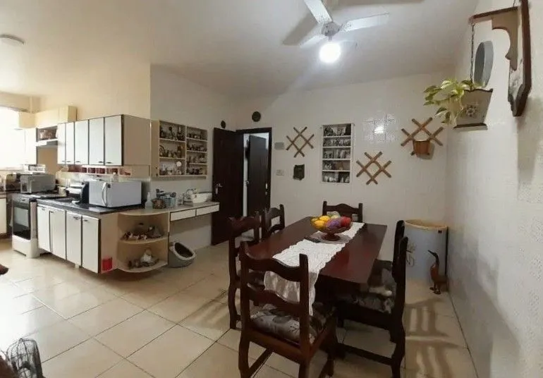 Furnished 185 m² apartment with 3 bedrooms — photo 18