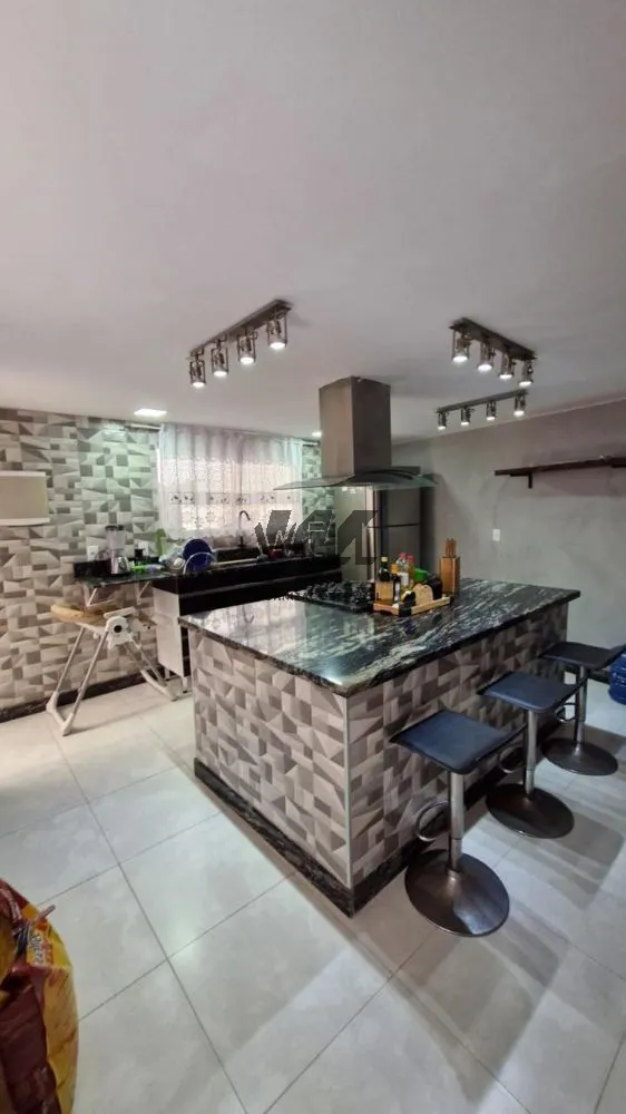 House with 3 bedrooms and an open-plan gas kitchen — photo 19