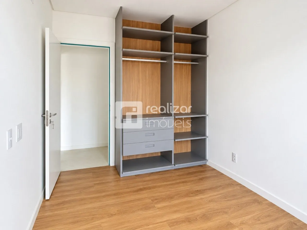 Apartment, 69 m², with a grill on the balcony — photo 17