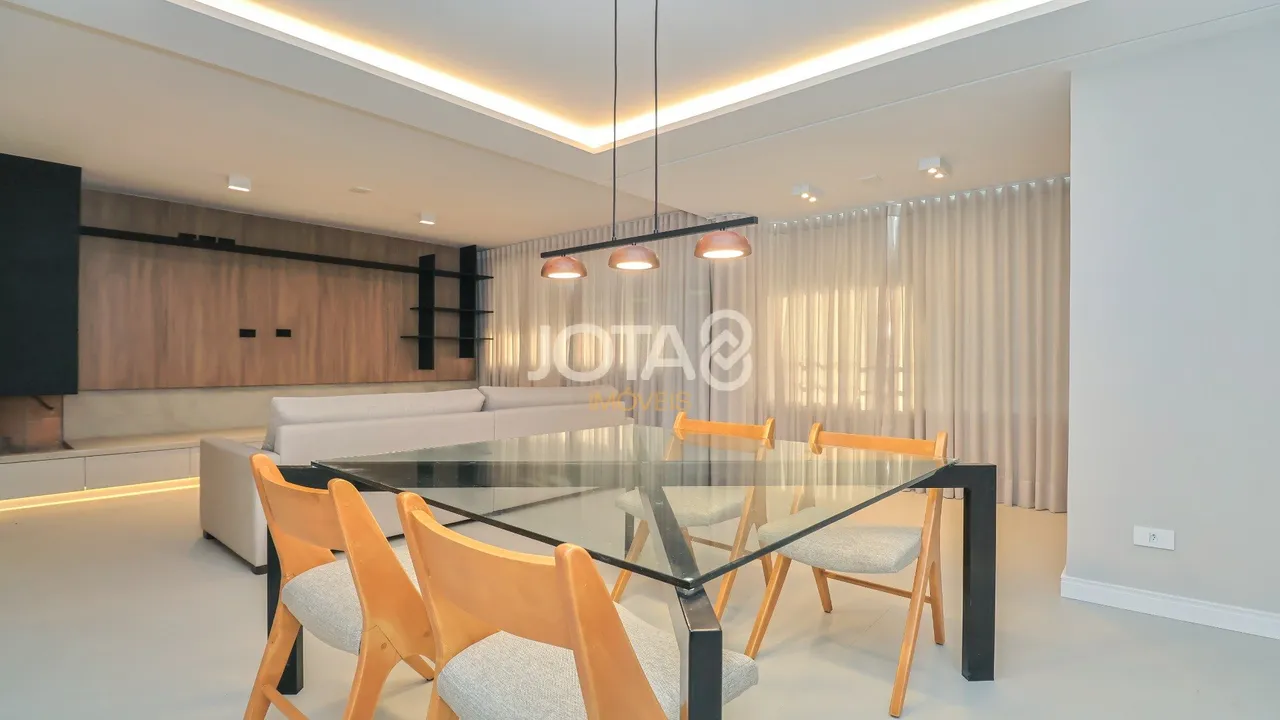 3-bedroom apartment with private BBQ, 136 m² and 2 spots