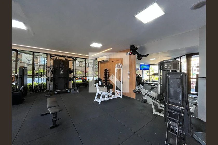 2-bedroom apartment in a building with a gym — photo 35