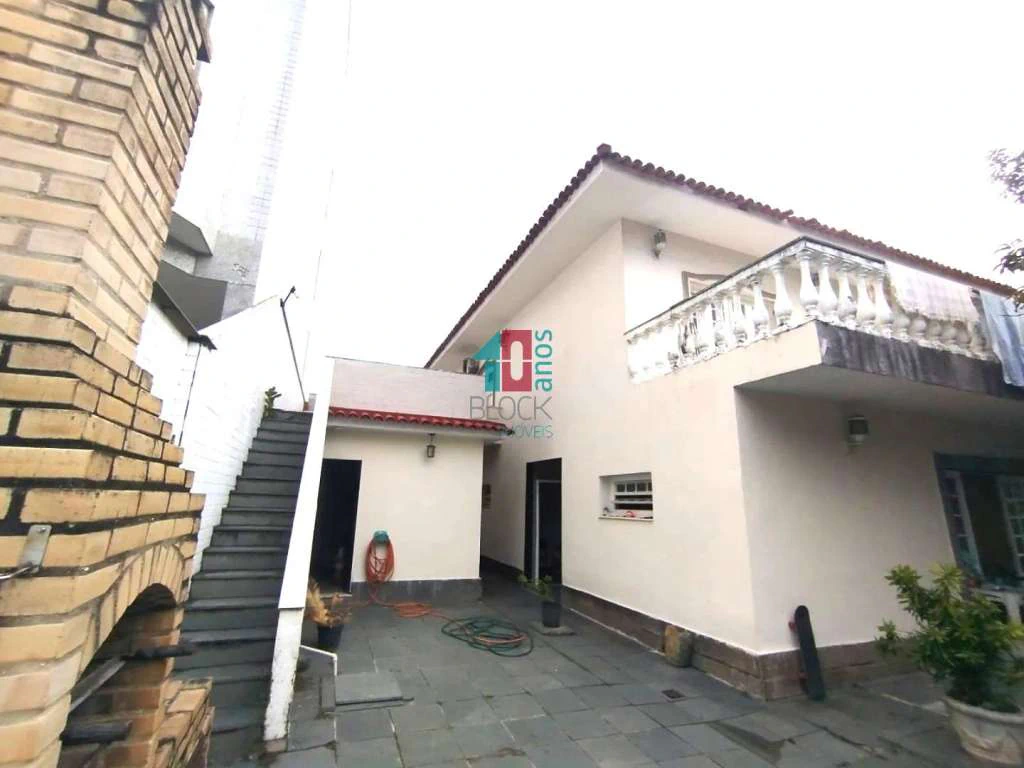 Street house 445 m² with 4 bedrooms and 1 en-suite — photo 16