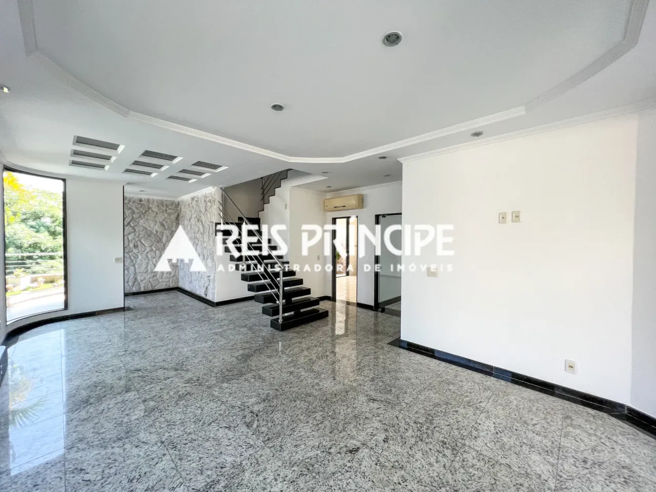 Casa duplex com 3 quartos e 5 banheiros e cozinha aberta — photo 9