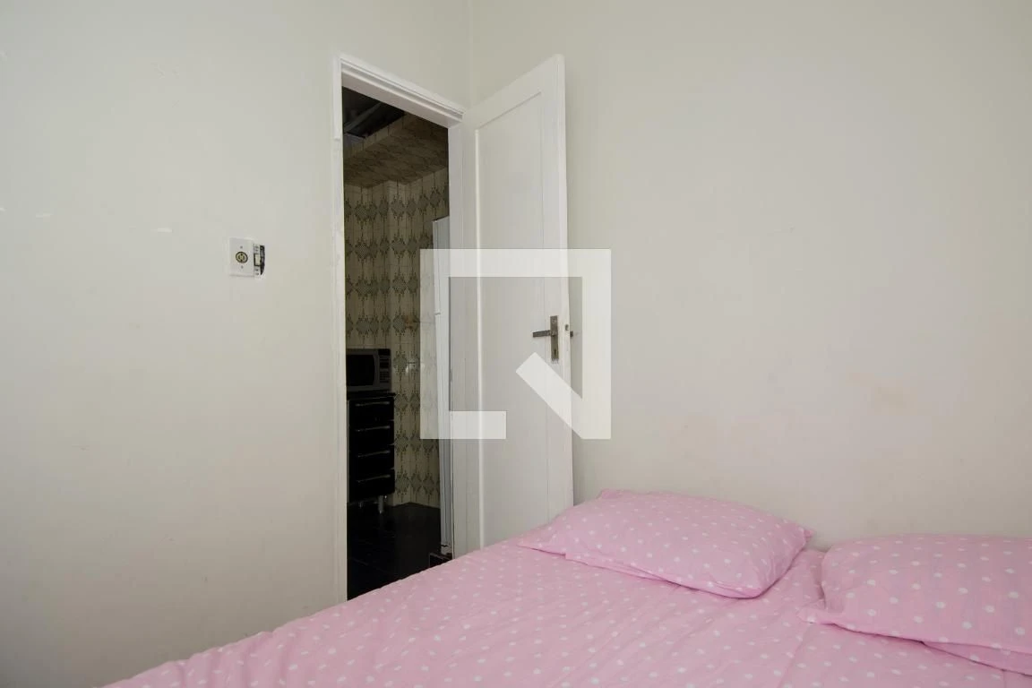 Furnished apartment with 2 bedrooms and 1 bathroom — photo 29