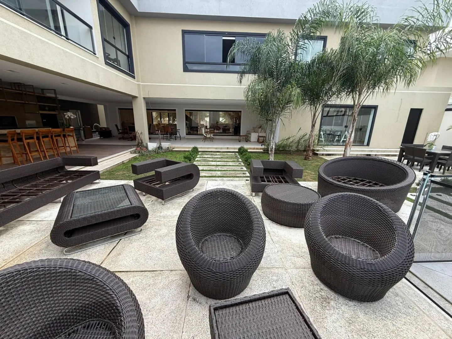 Furnished house with 5 en-suite bedrooms and 600 m² — photo 20