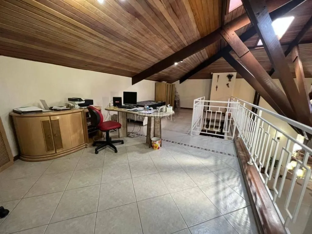 Дом 500 м² с грилем на балконе и садом — photo 8
