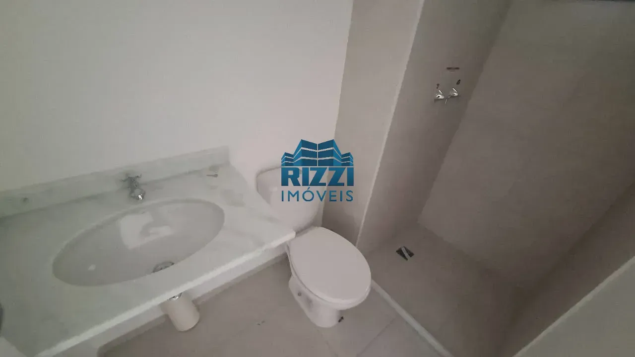 Apartamento com 2 quartos, 2 banheiros e cozinha fechada — photo 25