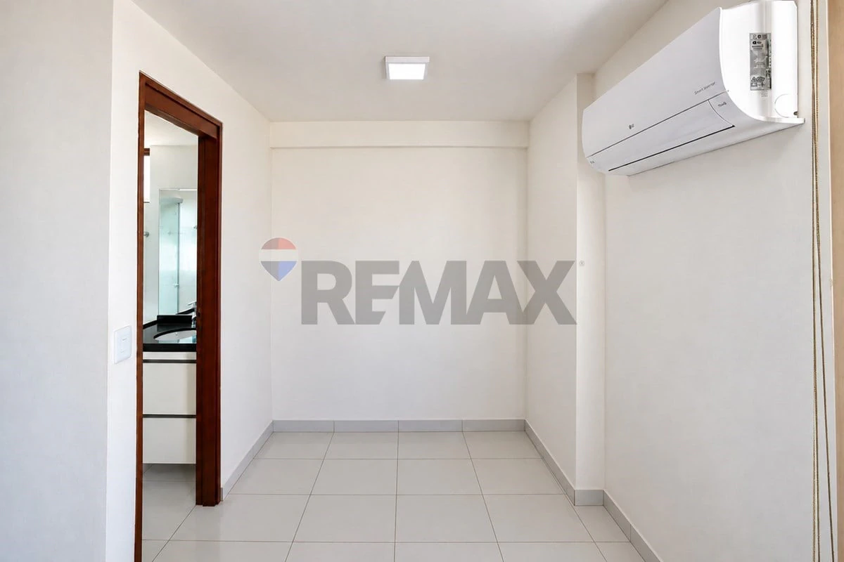 Furnished apartment, 97 m², with a private pool — photo 3