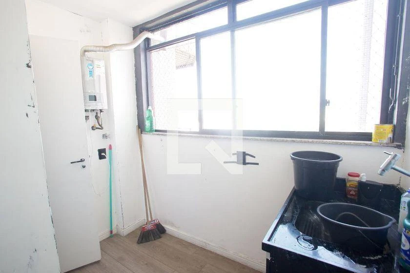 Apartment with 3 bedrooms and a balcony — photo 10