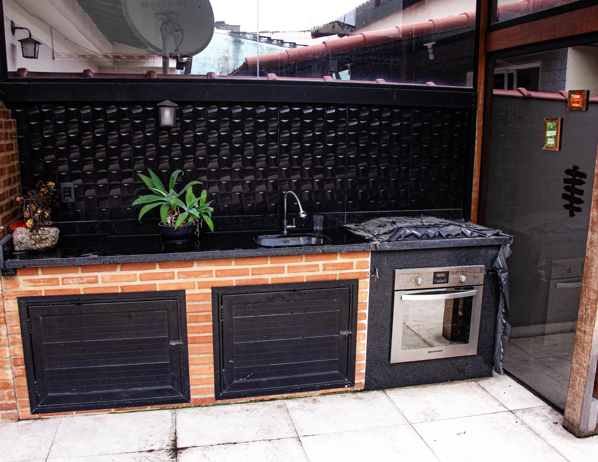 Furnished house, 300 m², with a grill on the balcony — photo 53