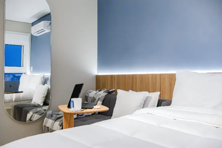 Furnished studio? No—1 bedroom and 1 bathroom — photo 8