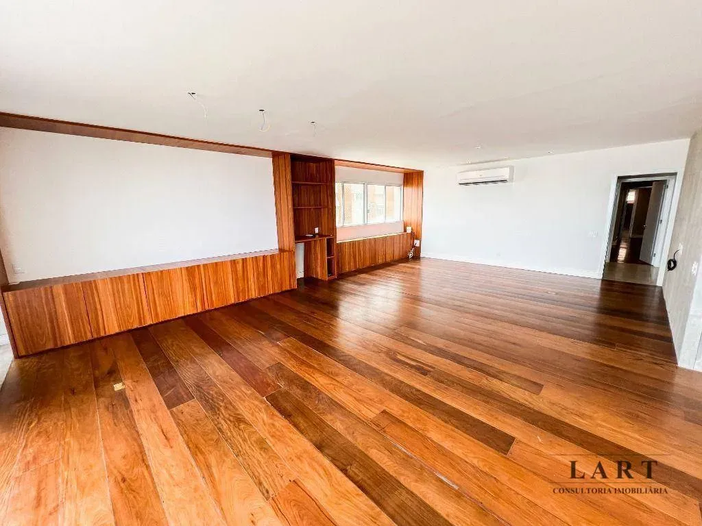 Apartamento com 3 dormitórios e 264 m² com 3 vagas — photo 15