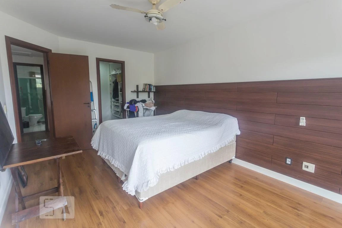 Furnished 680 m² house with 3 bedrooms — photo 42