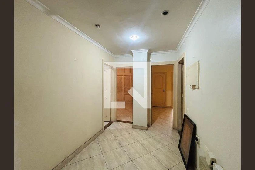 230 m² apartment with a bathtub and a home office — photo 2